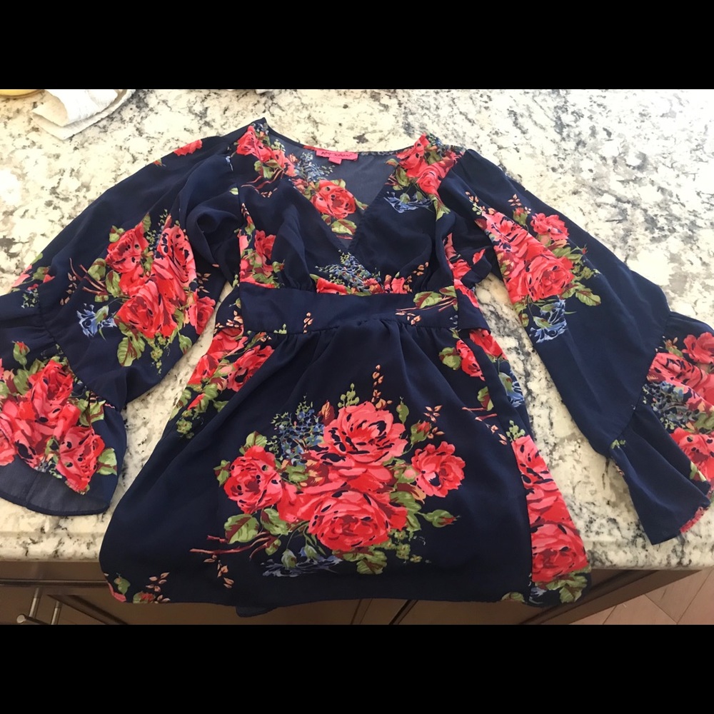 Betsy Johnson bell sleeve blouse